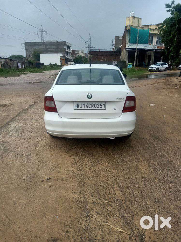 Skoda Rapid 1.5 Tdi Cr Elegance Plus, 2012, Diesel