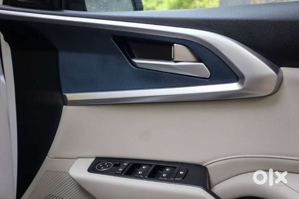 Kia Carens G1.5 6mt Gravity, 2025, Petrol