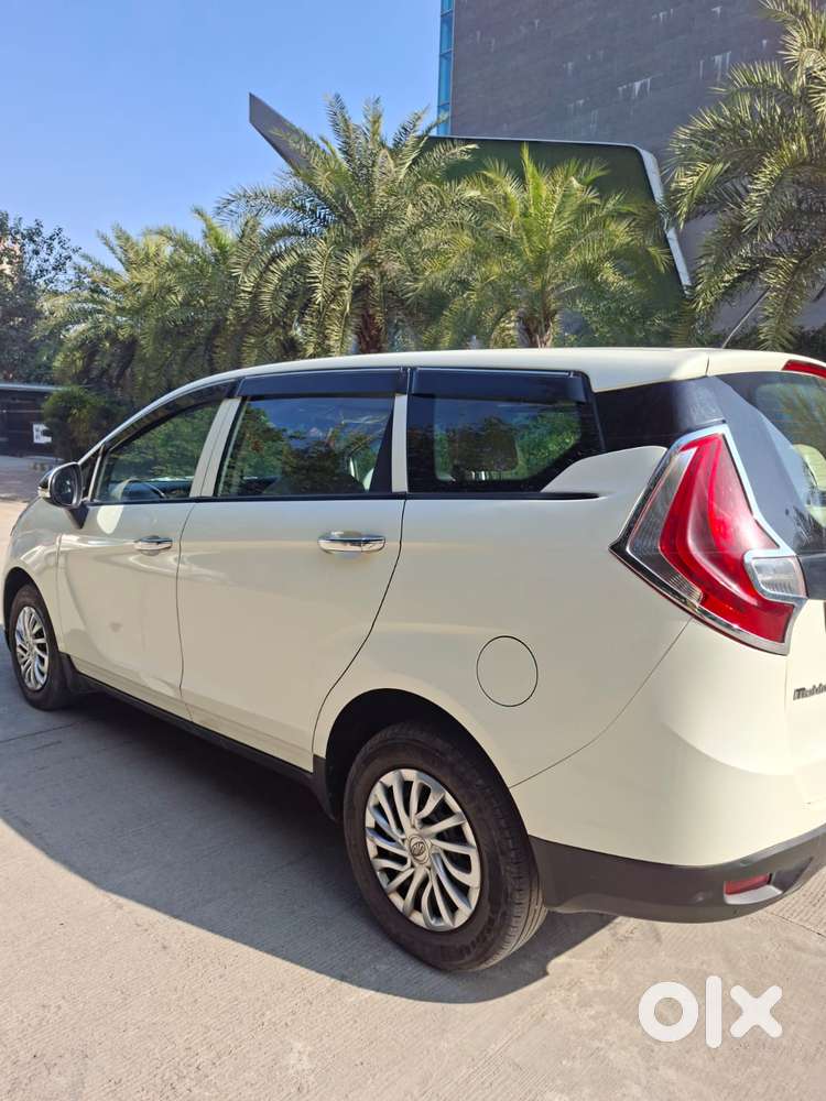 Mahindra Marazzo M4, 2019, Diesel