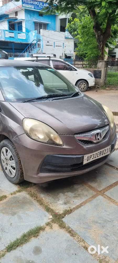 Honda Brio 2013 Petrol Well Maintained