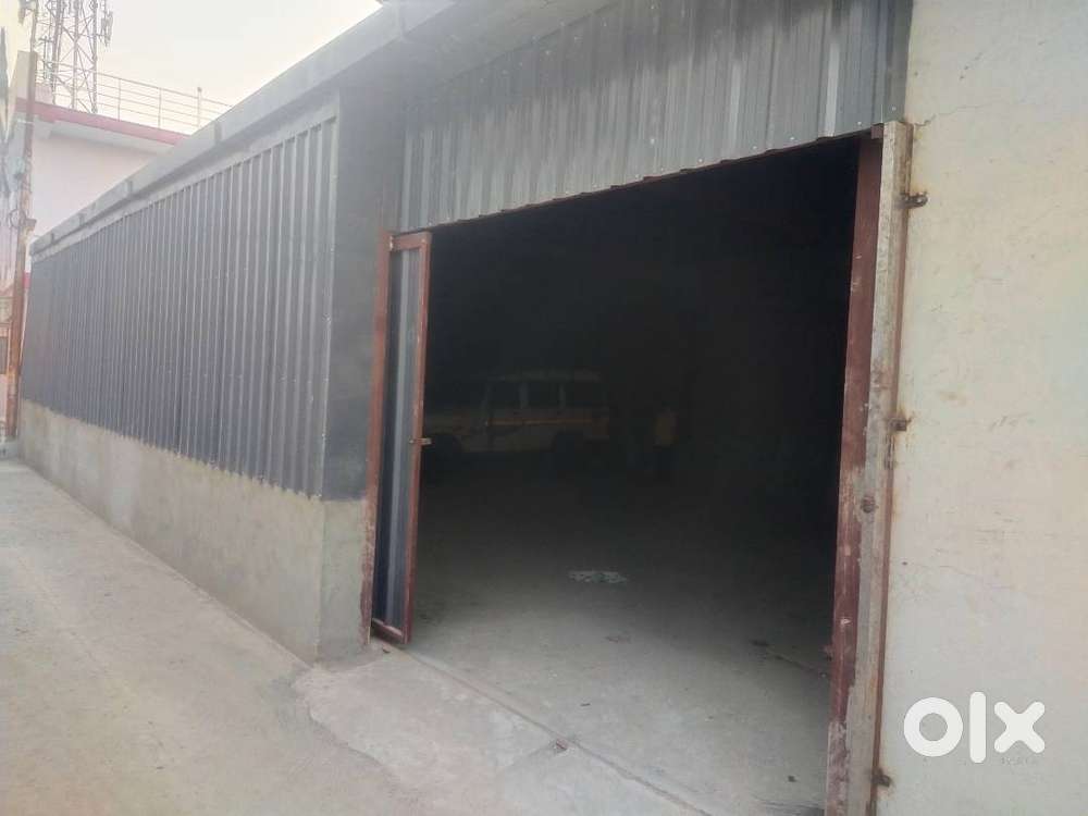 3 SHOPS WITH GODOWN
