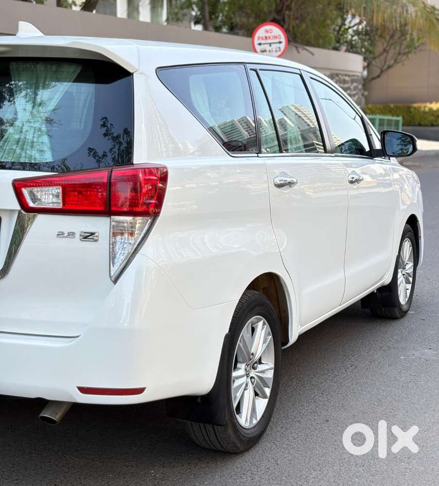 Toyota Innova Crysta 2.8z Automatic, 2016, Diesel