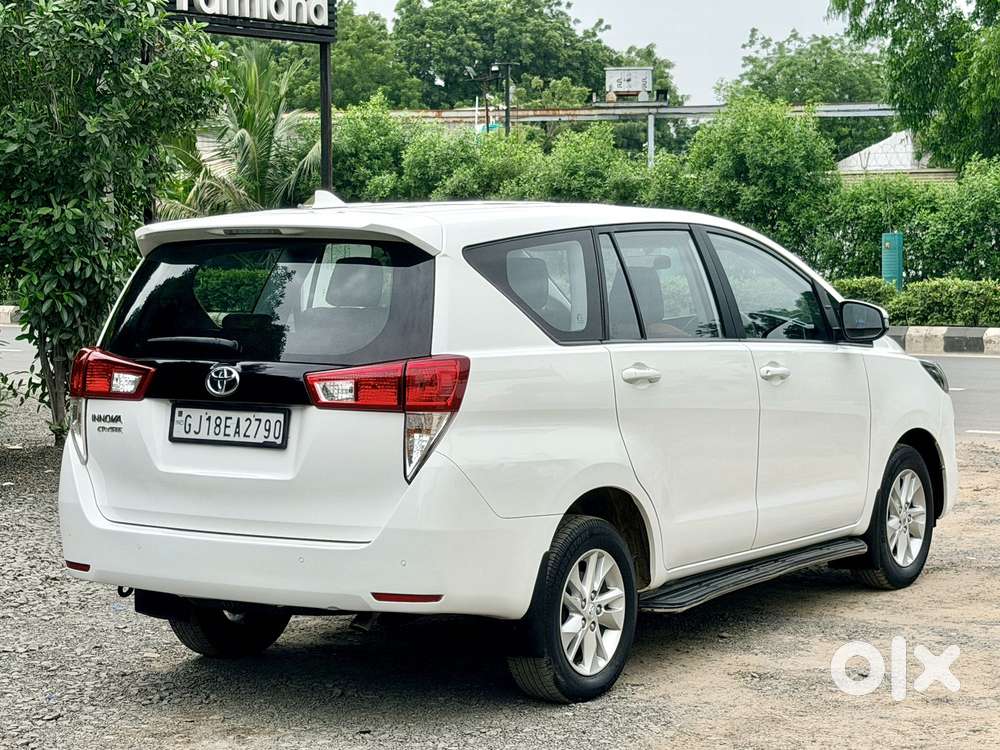 Toyota Innova Crysta 2.4 G Mt 7 Str, 2023, Diesel