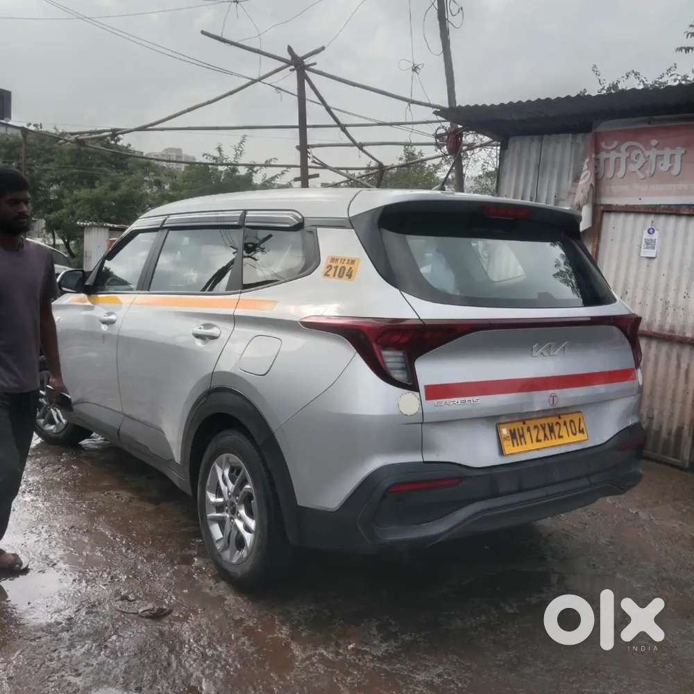 Kia Carens Premium 2025