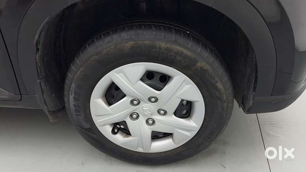 Hyundai Venue 1.2 S (o), 2023, Petrol