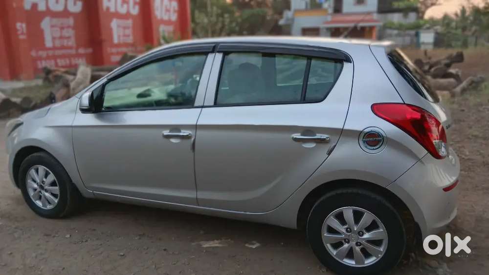 Hyundai I20 2014 Diesel 100000 Km Driven