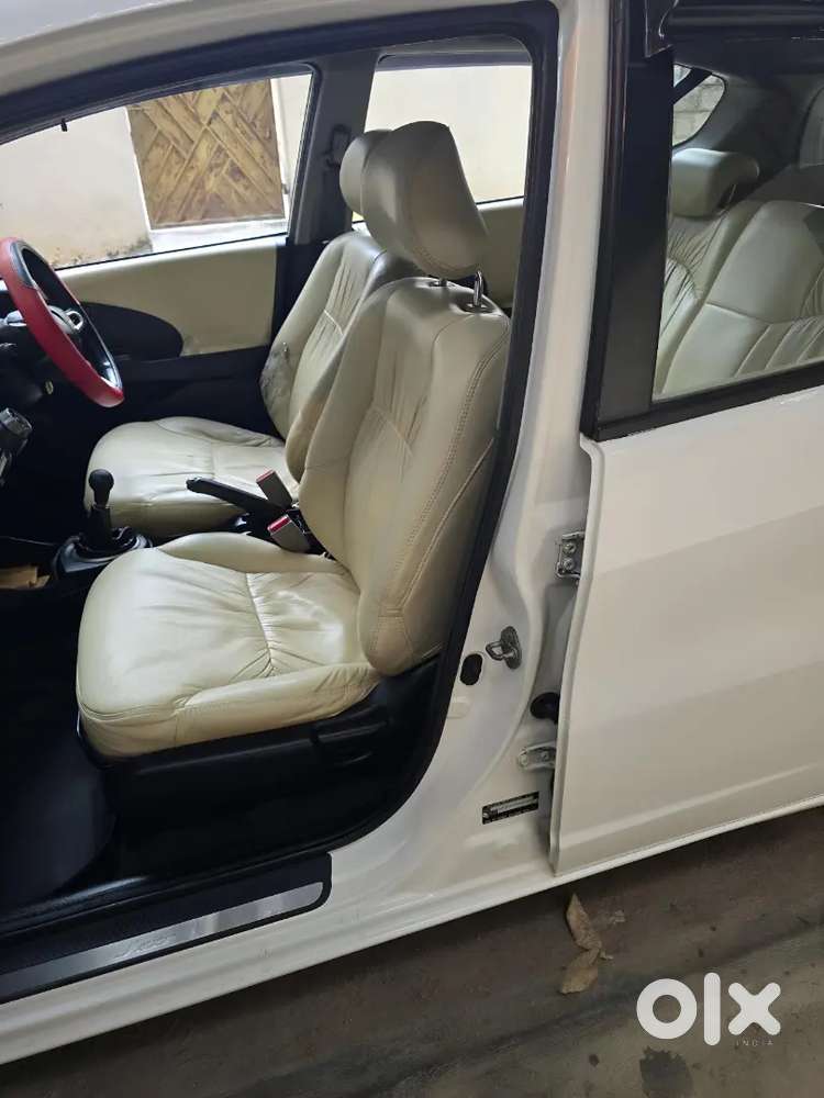 Honda Jazz Petrol I-vtec