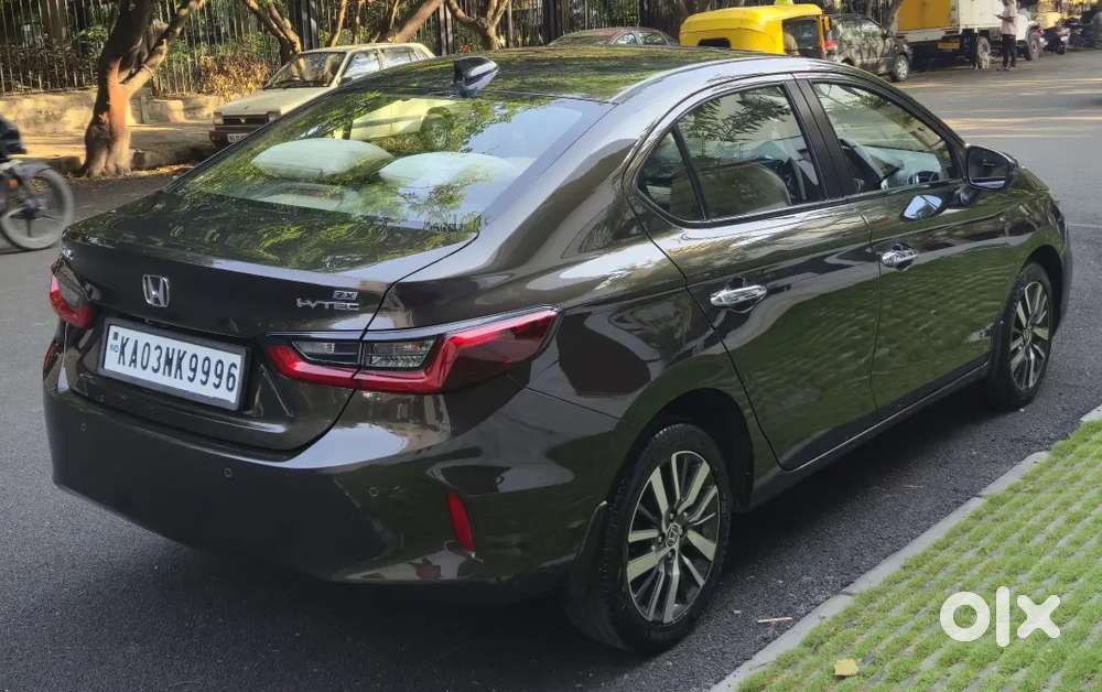 Honda City Zx Cvt (automatic) With Sunroof And Fancy Number