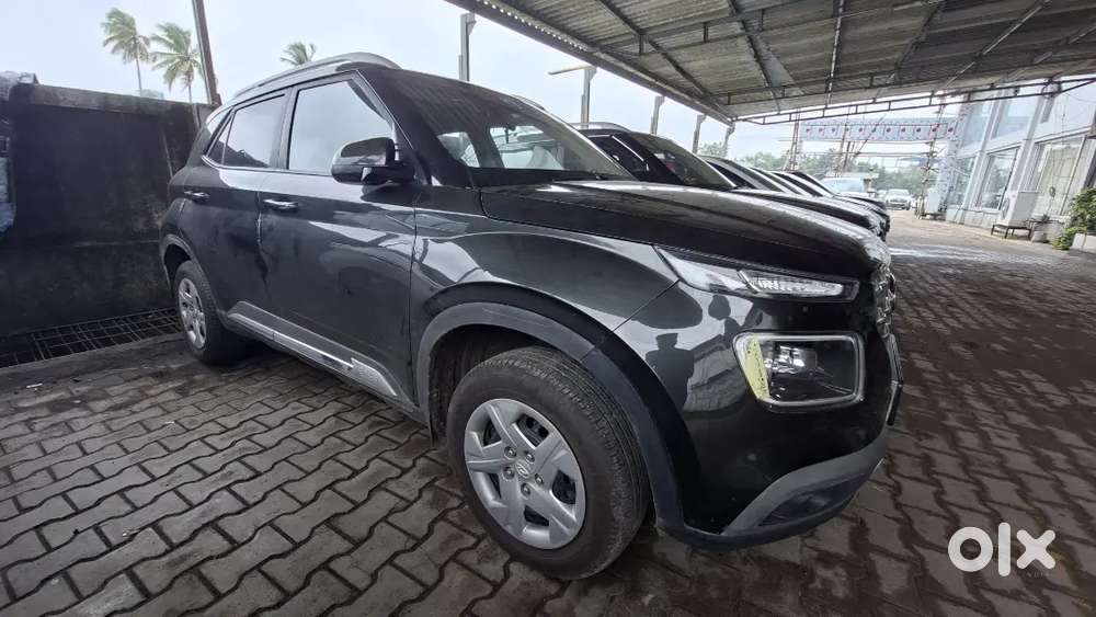 Hyundai Venue S Plus Petrol 2020