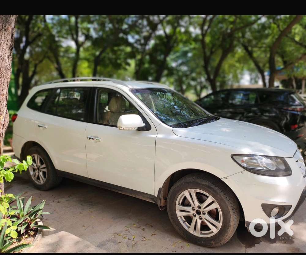 Hyundai Santa Fe 2012 Diesel 220000 Km Driven