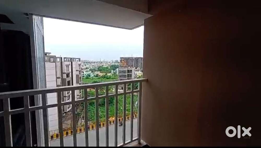 2bhk semifurnished flat for rent for family