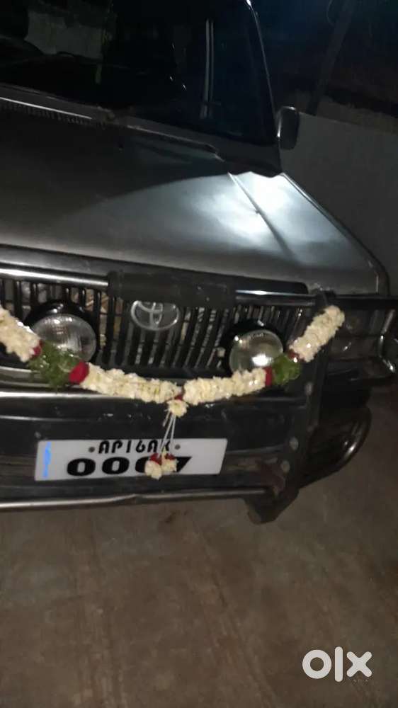 Toyota Qualis 2003 Diesel Well Maintained