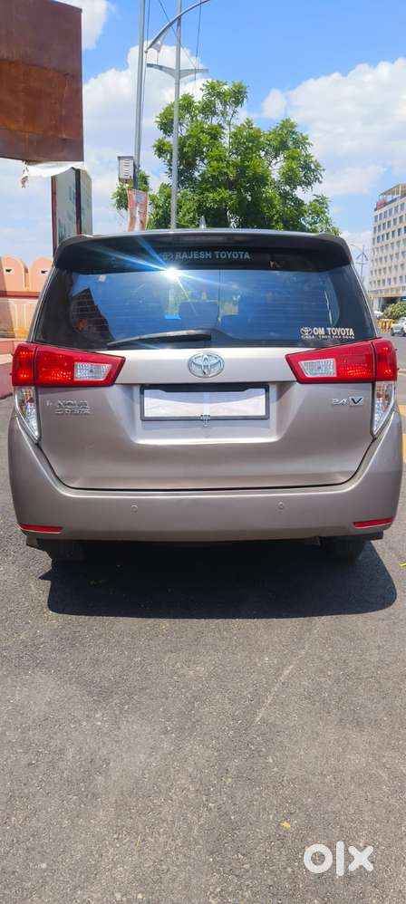 Toyota Innova Crysta 2.4 V 8 Str, 2017, Diesel