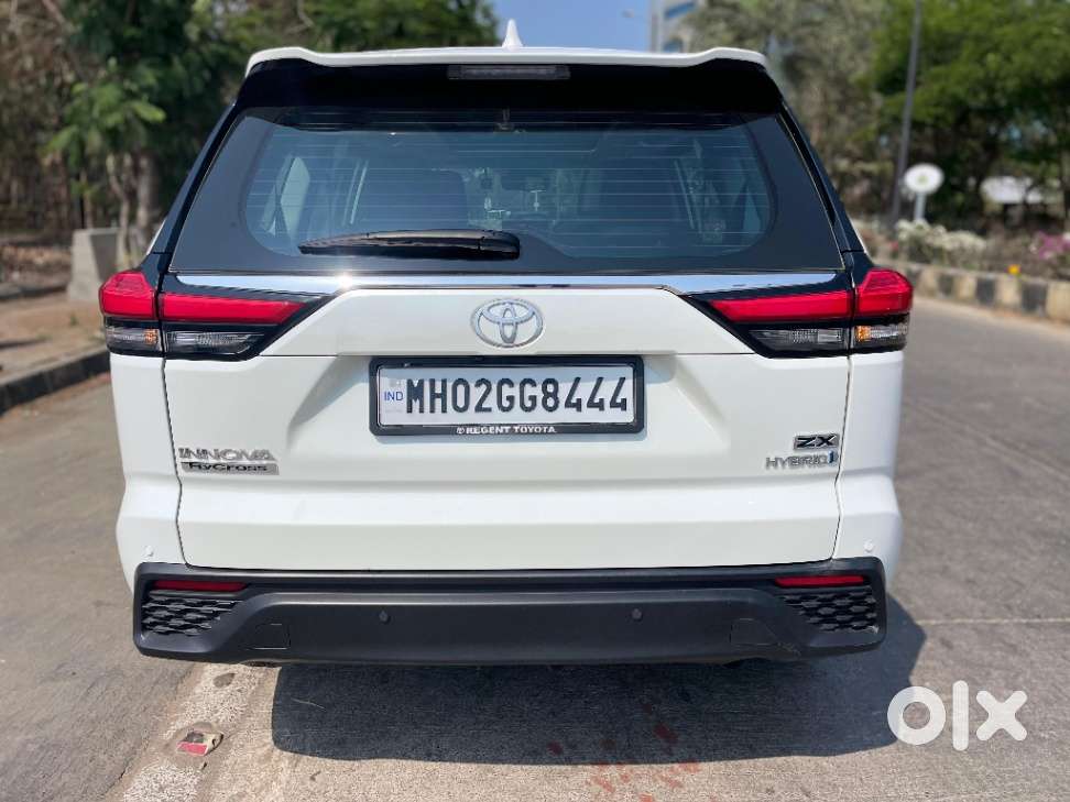 Toyota Innova Hycross 2.0 Zx (o) Hybrid 7 Str, 2024