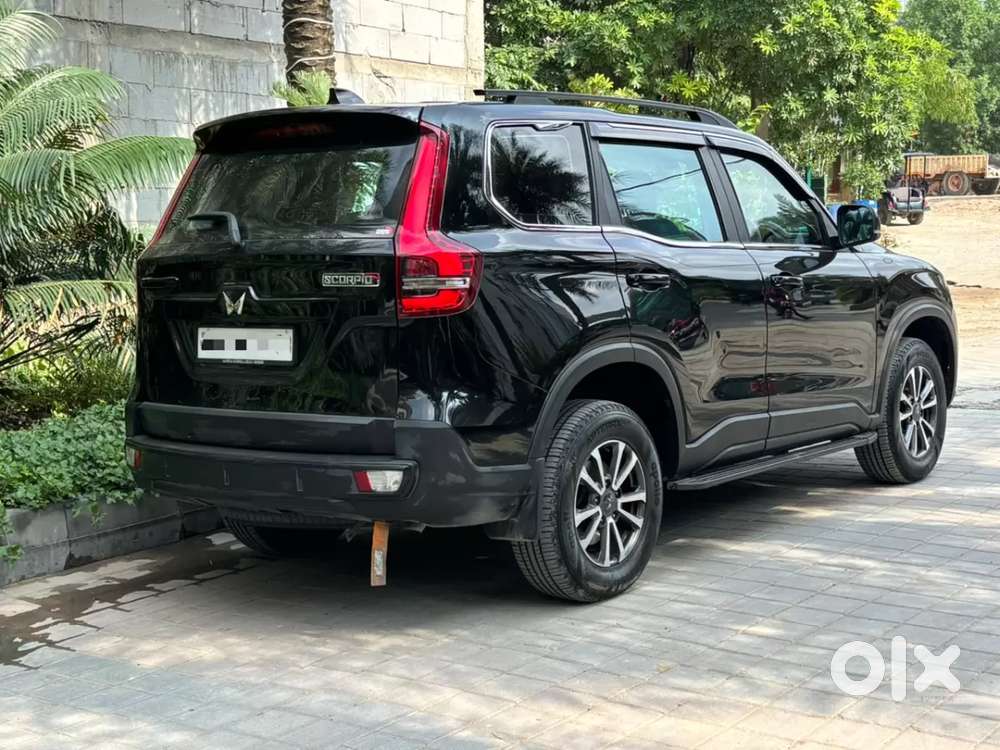 Mahindra Scorpio N Z4 Petrol Mt 7 Str, 2025, Petrol