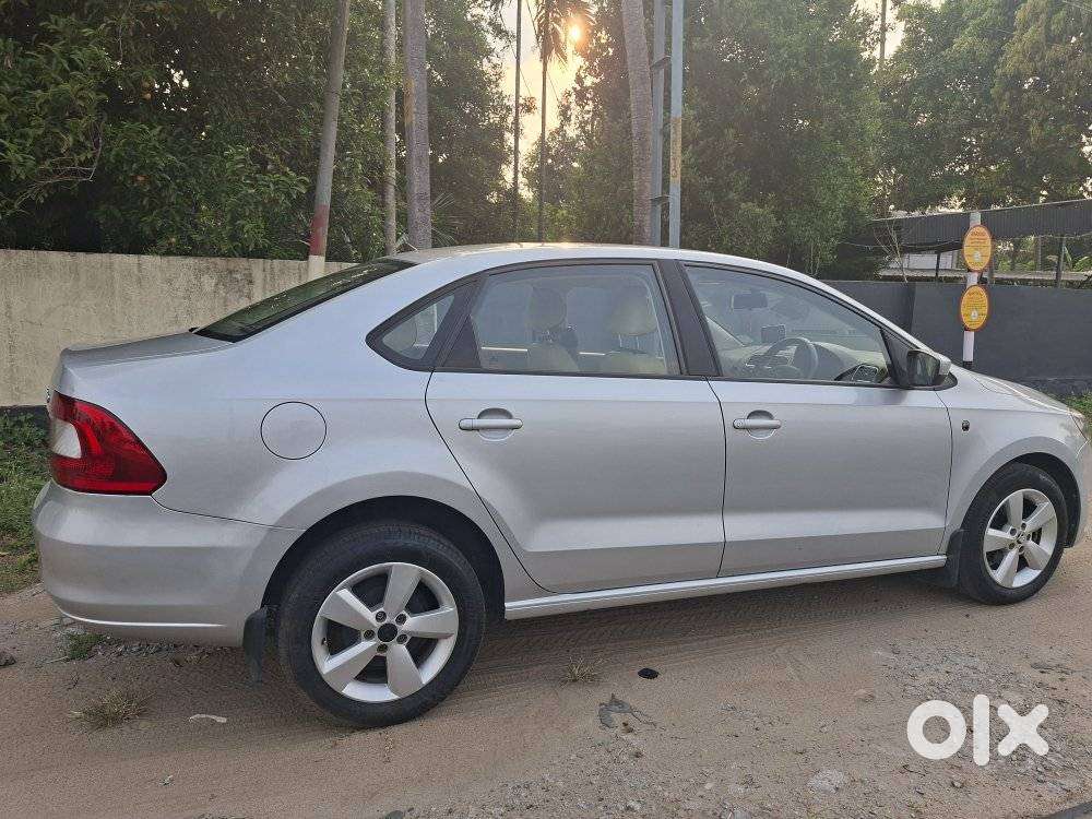 Skoda Rapid 1.6 Mpi Mt Active, 2015, Petrol