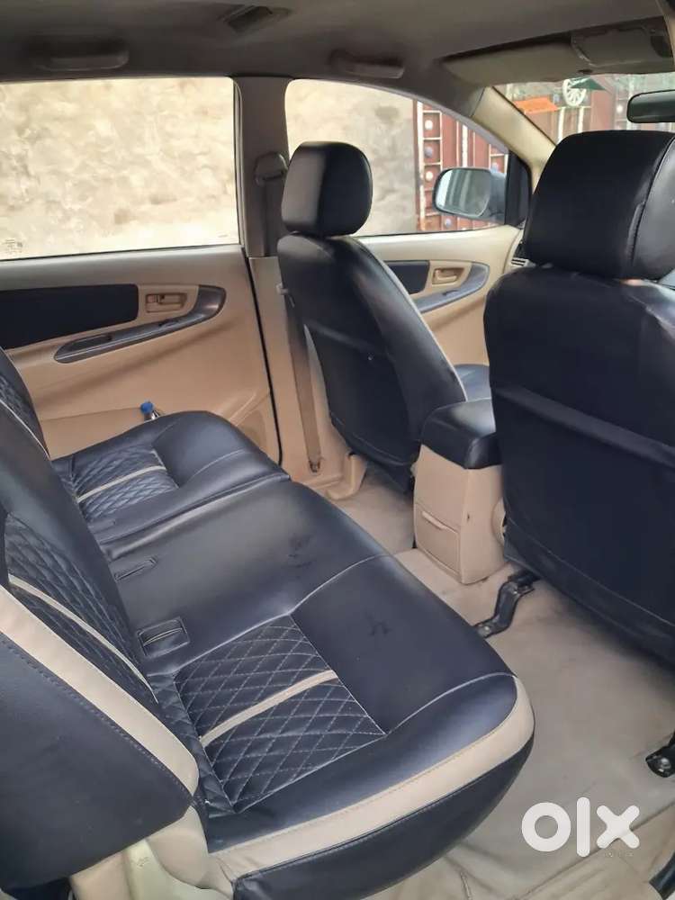 Toyota Innova White Pass 2029