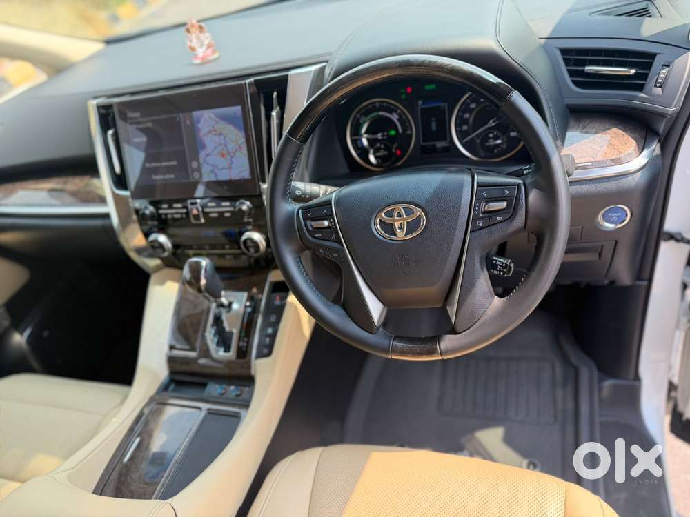 Toyota Vellfire Vip – Executive Lounge, 2023, Petrol