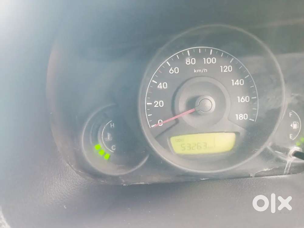 Hyundai Aura 2016 Petrol Well Maintained