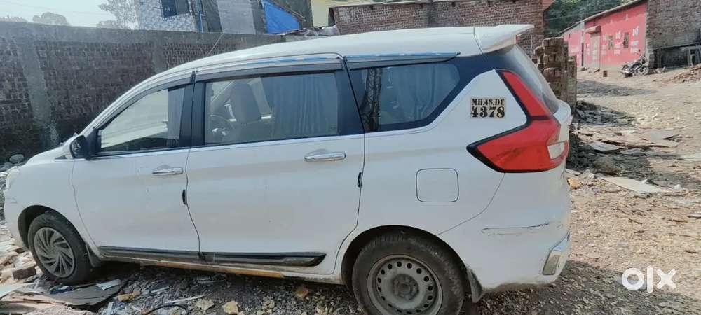 Good Condition 4 Tyre New Screen Tybe And All The Accocires Complite
