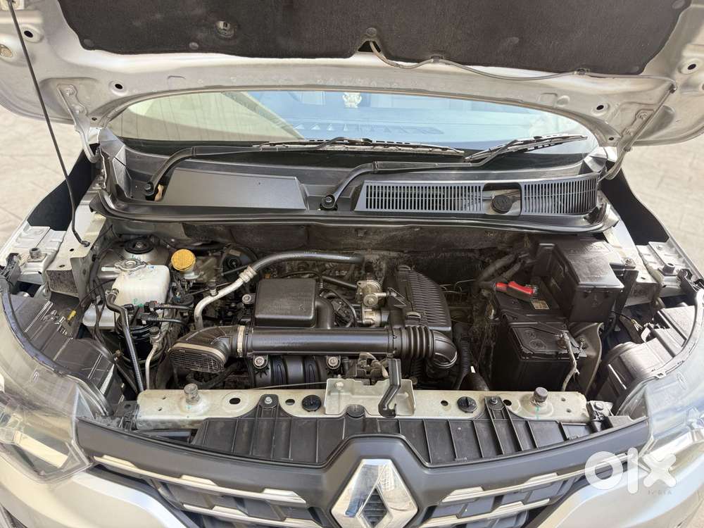 Renault Triber Rxz, 2022, Petrol