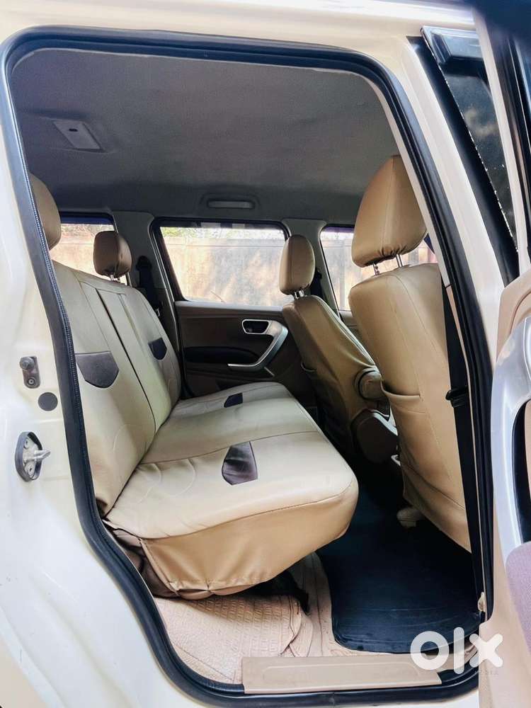 Mahindra Tuv 300 Mhawk100 T8, 2017, Diesel