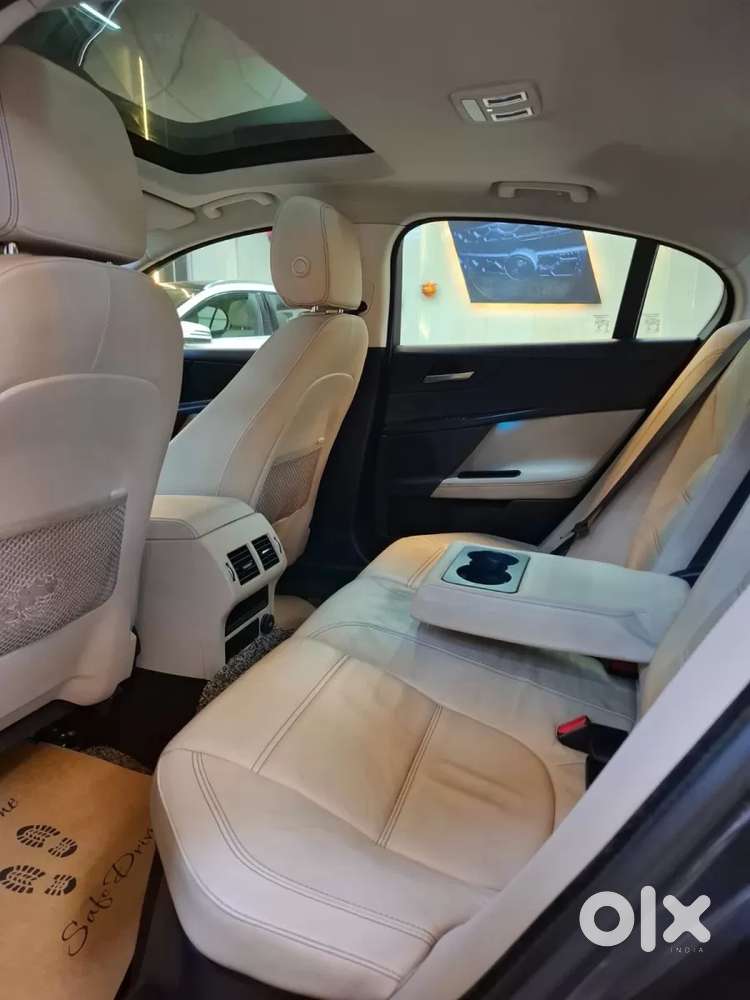 Jaguar Xe Prestige, 2016, Petrol