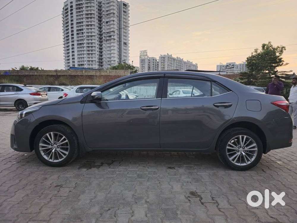 Toyota Corolla Altis 2013-2017 Vl At, 2016, Petrol