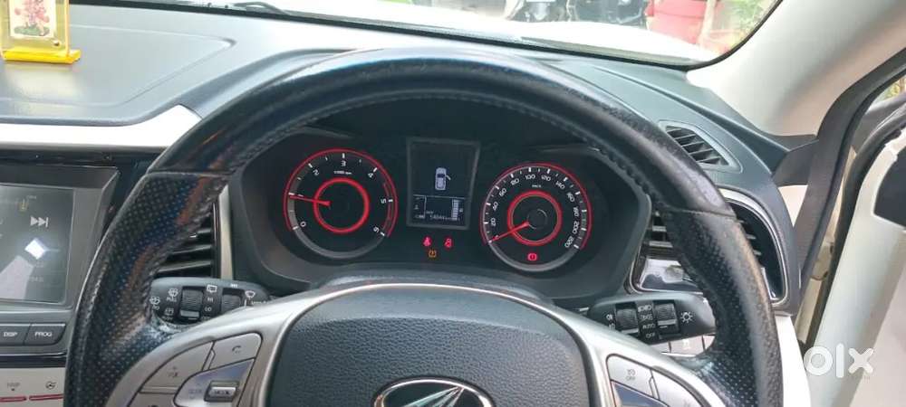Mahindra Xuv300 2019 Diesel( Sunroof)