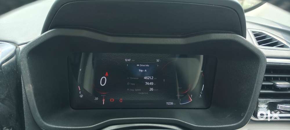 Mahindra Xuv 3xo Ax7 Diesel Mt, 2025, Diesel