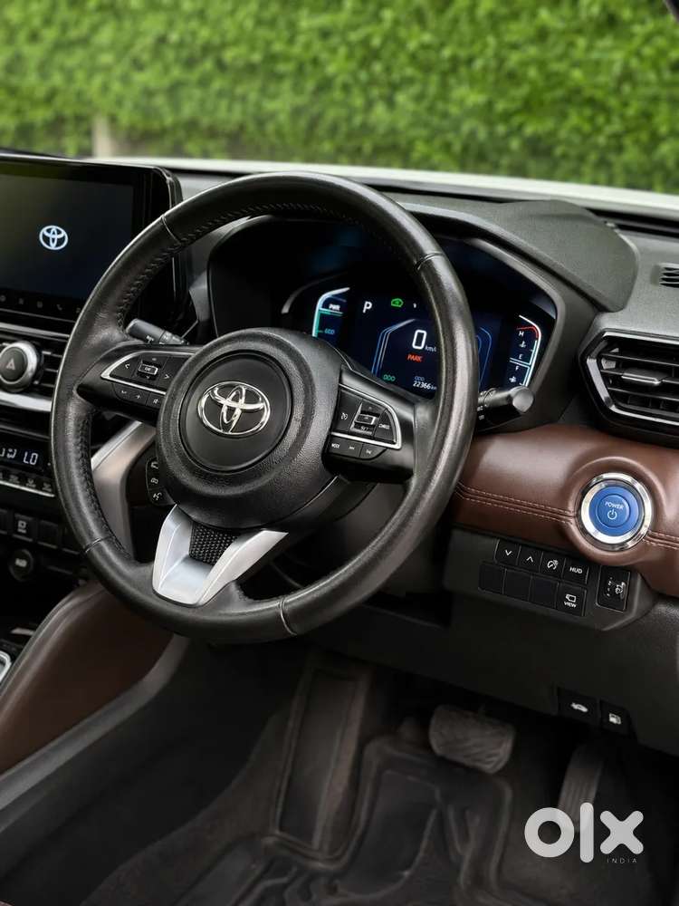 Toyota Urban Cruiser Hyryder 1.5 V Hybrid, 2023, Petrol