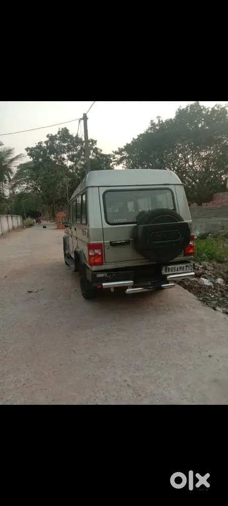 Mahindra Bolero Neo 2015