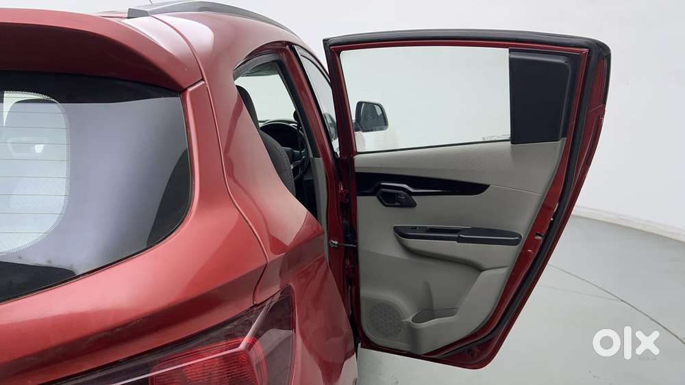 Mahindra Kuv 100 Mfalcon G80 K6, 2016, Petrol