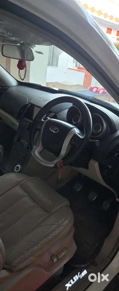 Mahindra Xuv500 2015 Diesel 97000 Km Driven