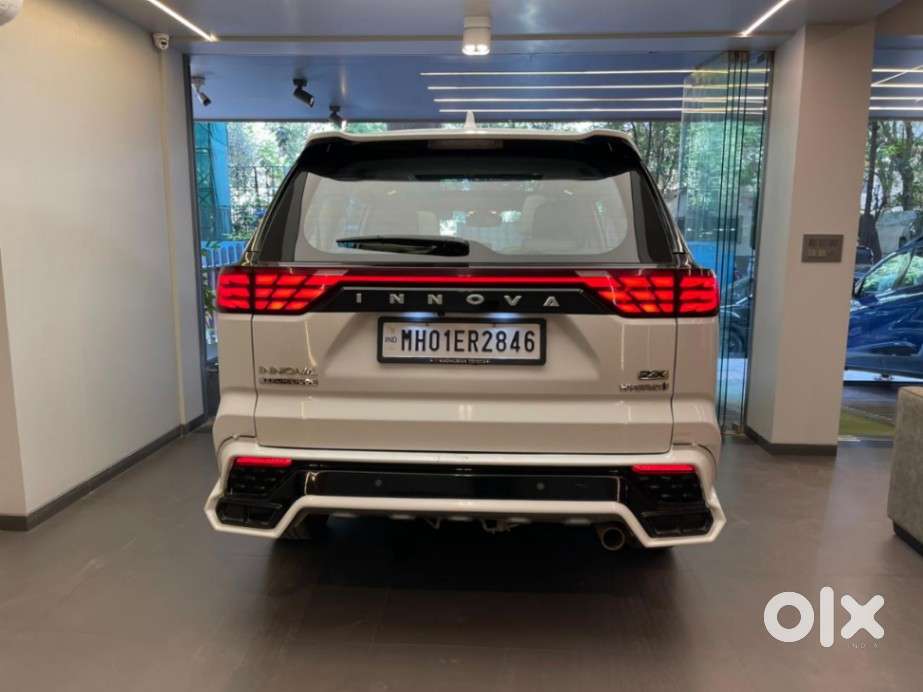Toyota Innova Hycross 2.0 Zx (o) Hybrid 7 Str, 2024, Petrol