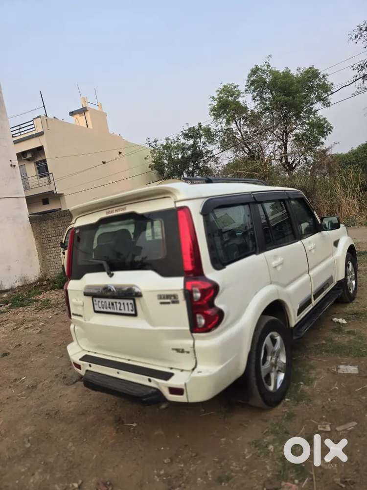 गाड़ी मे कुछ काम नही