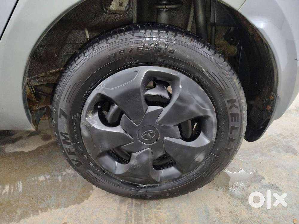 Tata Tiago 1.2 Revotron Xt, 2018, Petrol