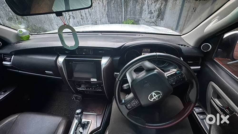 Toyota Fortuner 2017 Diesel 97000 Km Driven