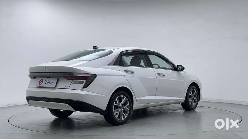 Hyundai Verna 1.5 Sx Petrol Mt, 2023, Petrol