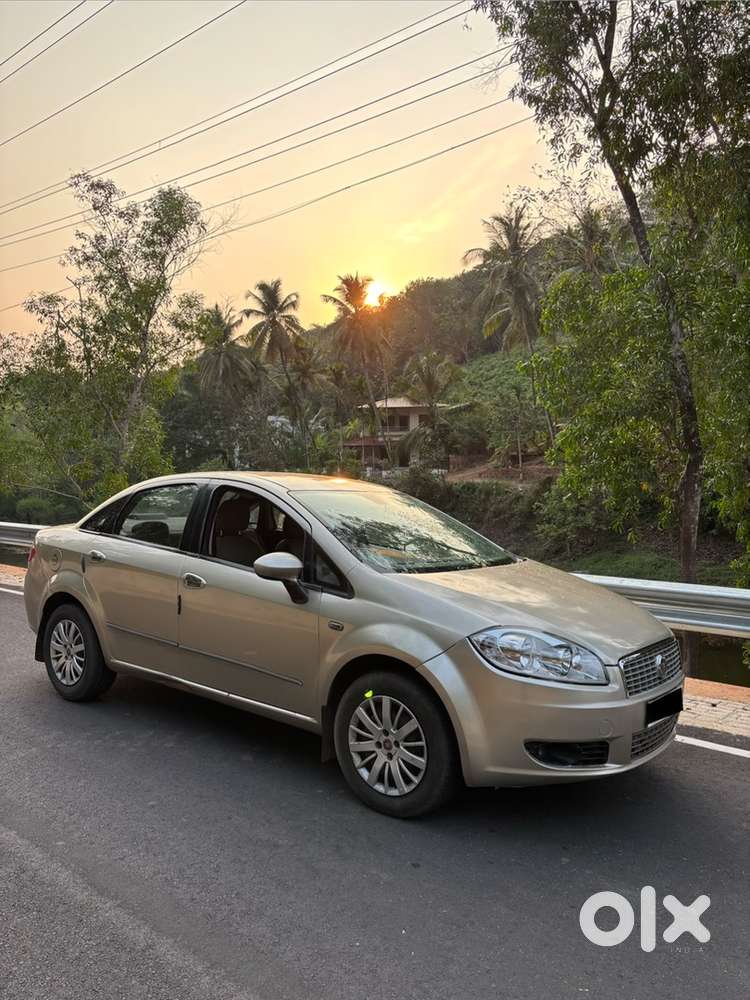 Fiat Linea 1.3 Multijet 2009 Only Rc Book
