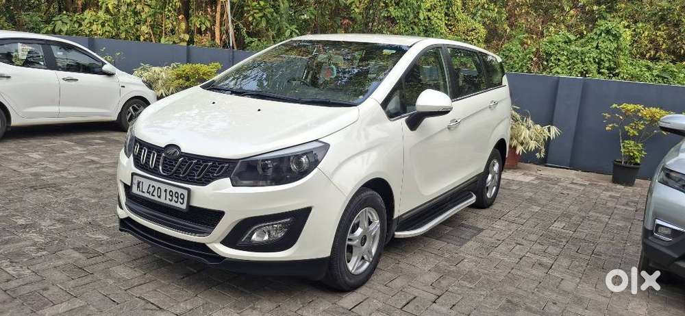 Mahindra Marazzo M6, 2018, Diesel