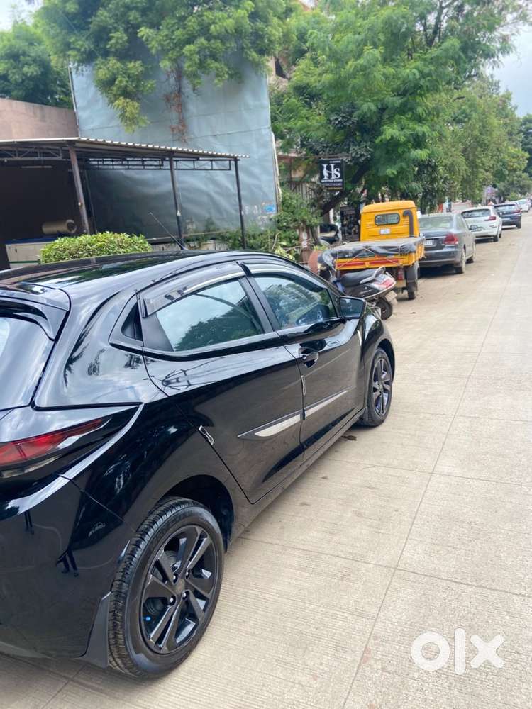 Tata Altroz Petrol 2023 Turbo Dark Edition