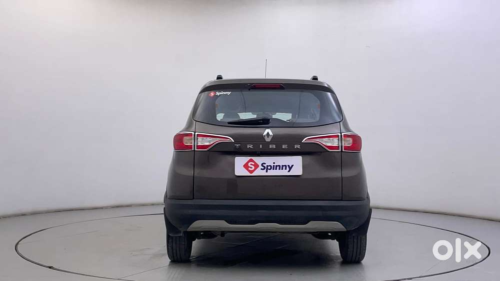 Renault Triber Rxz, 2022, Petrol
