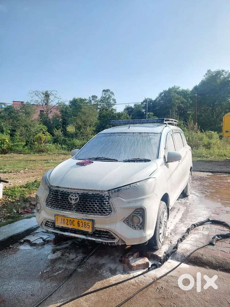 Toyota Rumion 2023 Petrol Manual Dual Tone