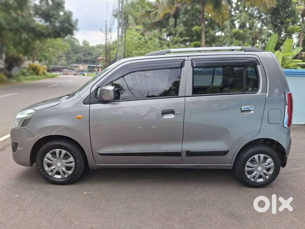 Maruti Suzuki Wagon R Vxi Amt1.2, 2017, Petrol