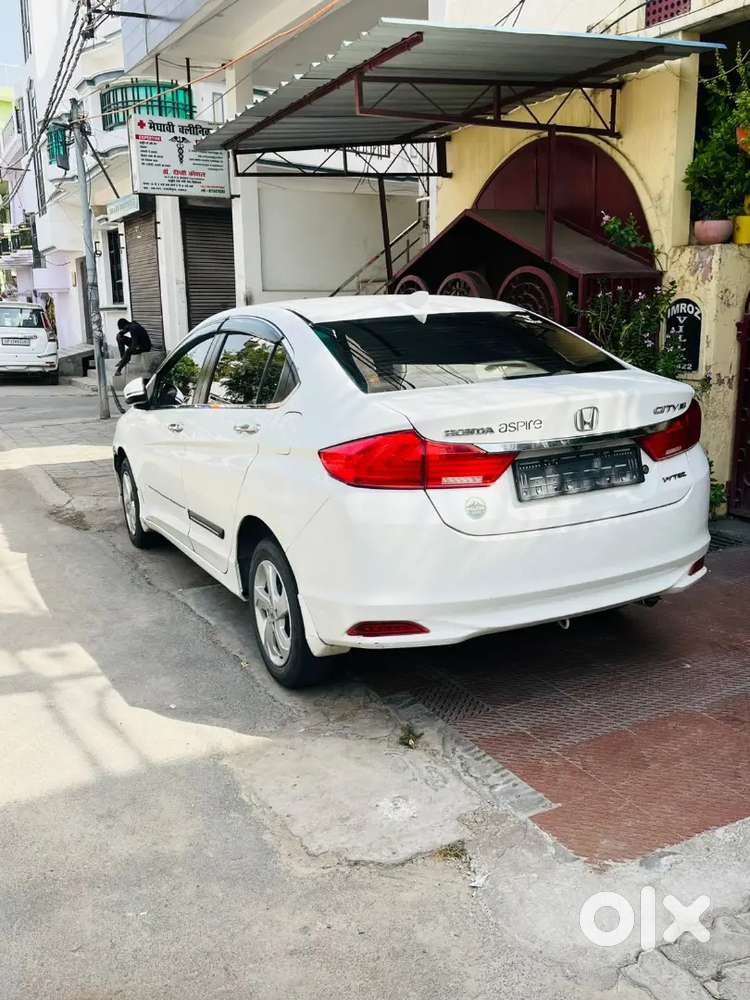 Honda City Very Less Driven ,vip Number ,doctor's Car Ready For Sale