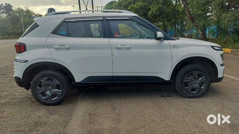 Hyundai Venue 1.2 S Plus, 2023, Petrol