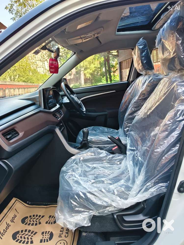 Maruti Suzuki Brezza 1.5 Zxi Smart Hybrid, 2025, Petrol