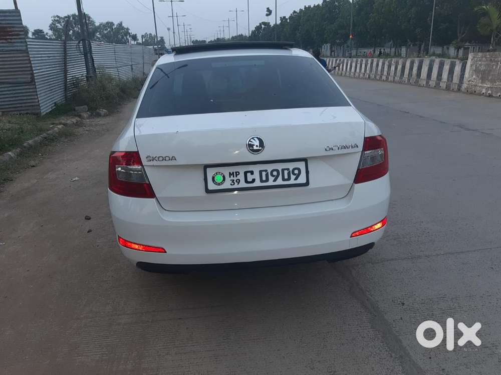 Skoda Octavia Elegance 2.0 Tdi Cr Automatic, 2015, Diesel