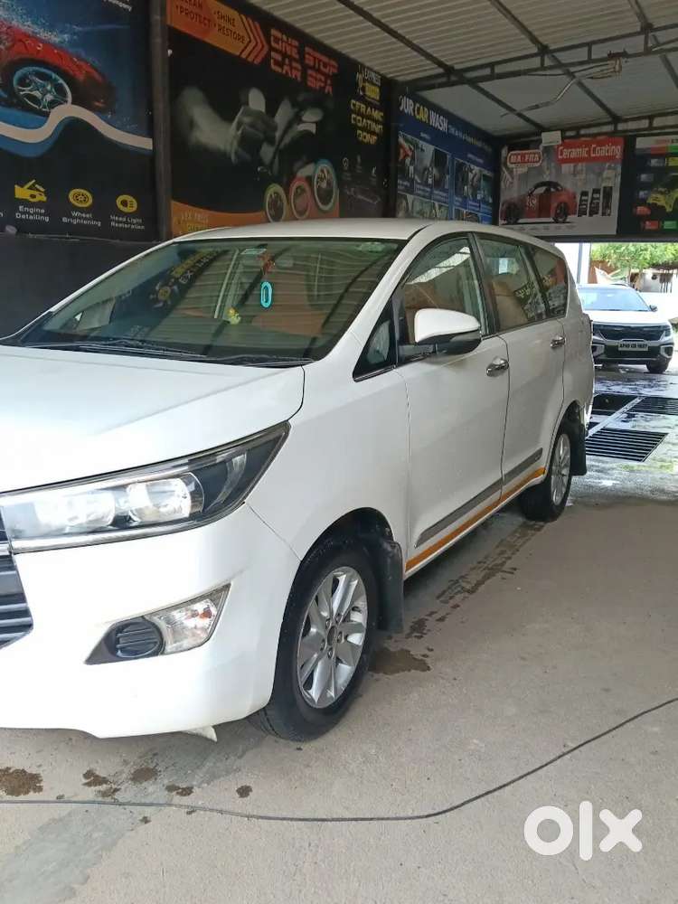 Toyota Innova Crysta 2016